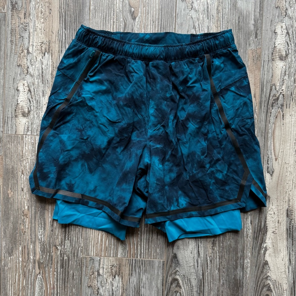 Men’s Lululemon Surge Lined 7 Inch Shorts Blue Medium Athleisure Athletic Wear